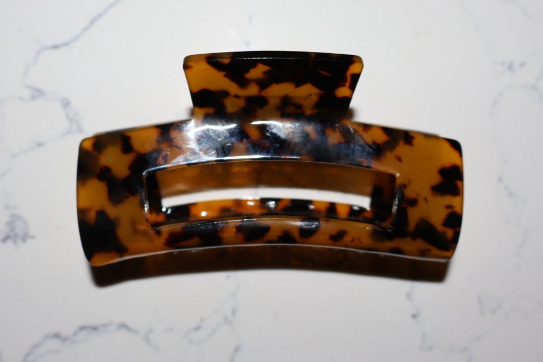 Lux Claw Clip- Tortoise